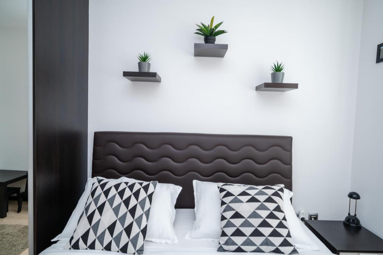 Bright 1Bdr Apartment In The City Center Saraievo Exterior foto